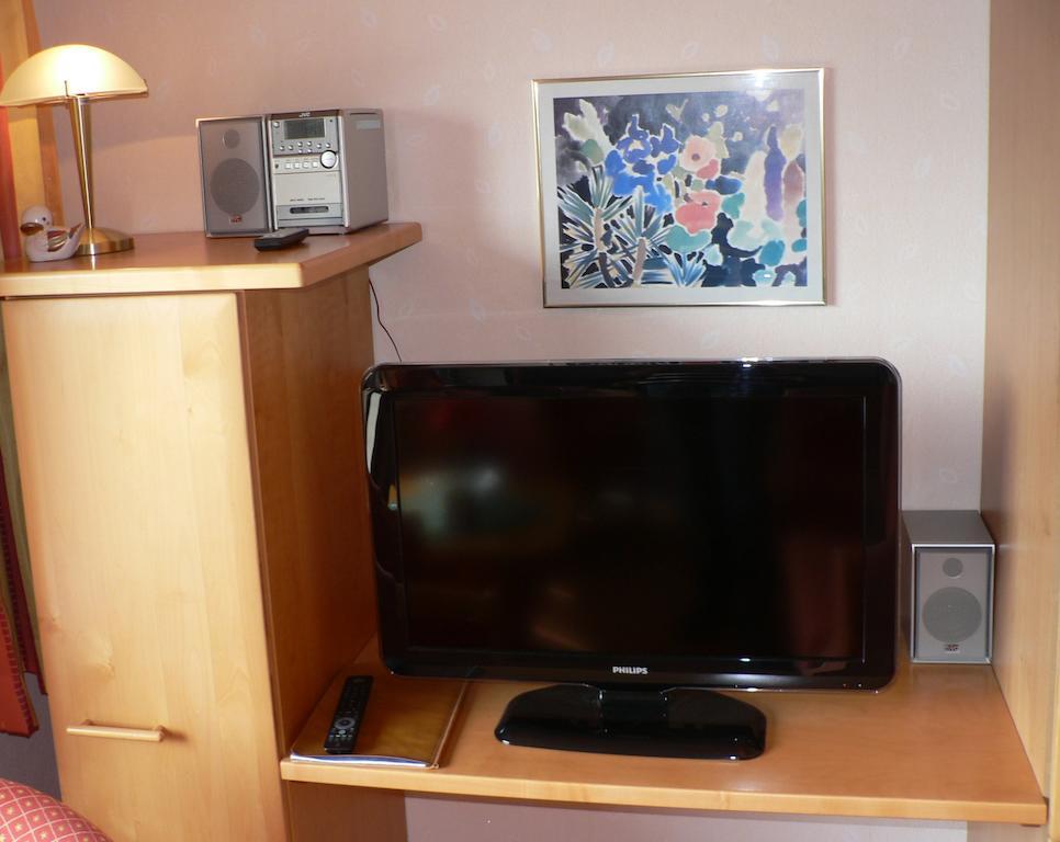 Antares Am See Maurach  Room photo